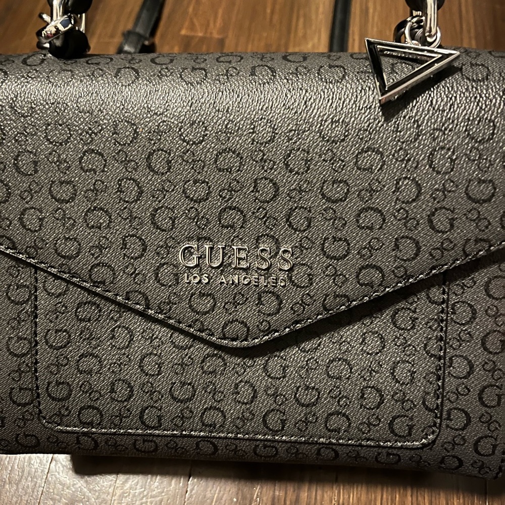 Small GUESS Crossbody!